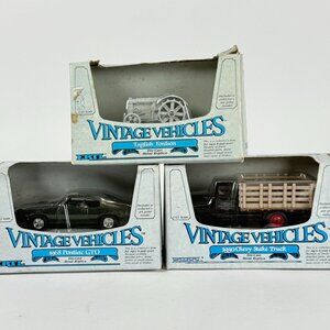 ERTL 1:43 Vintage 1965 Pontiac GTO & 1930 Chevy Stake Truck London Cannon